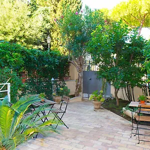 Domus Aurea Bed and breakfast Roma